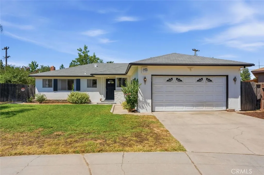641 E Scott
