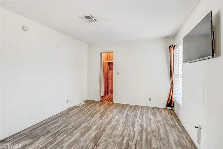 Secondary bedroom