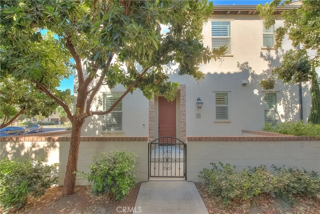 3440 E Santa Clara