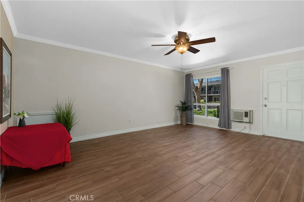 660 S Glassell Street 45, Orange, California 92866 — photo 4