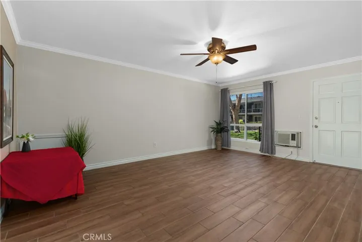 660 S Glassell Street 45, Orange, California 92866 — photo 4
