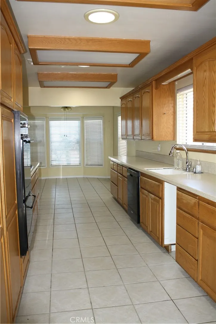 3922 Snowden, Long Beach, California 90808 — photo 5