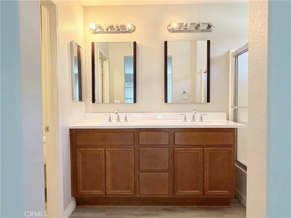 Master Bathroom Master Bathroom
