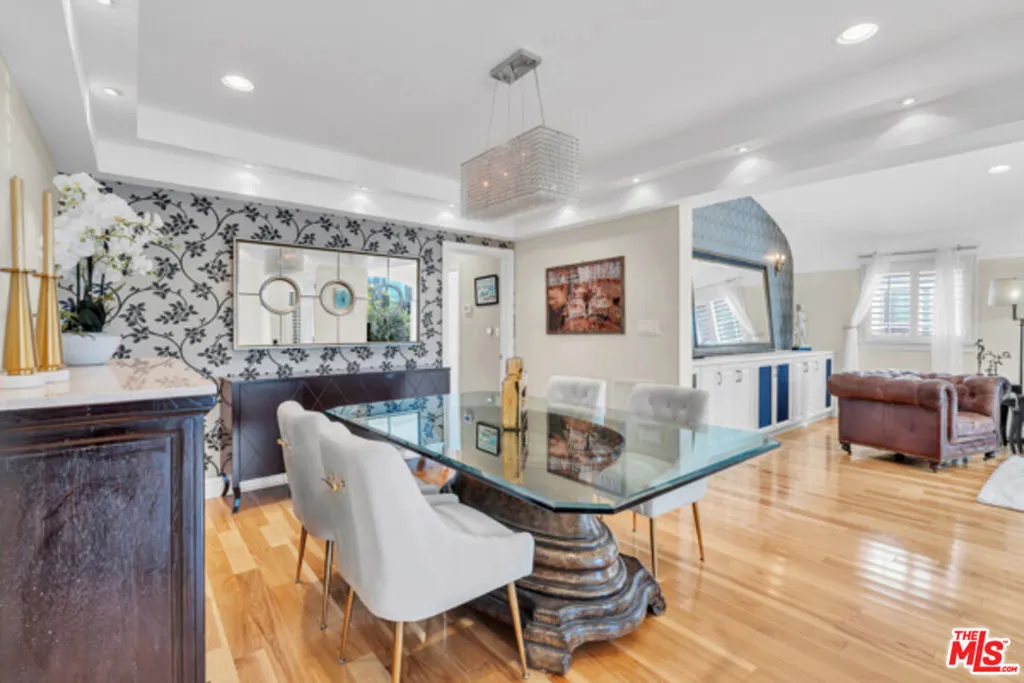 326 N Doheny Drive, Beverly Hills, California 90211 — photo 5