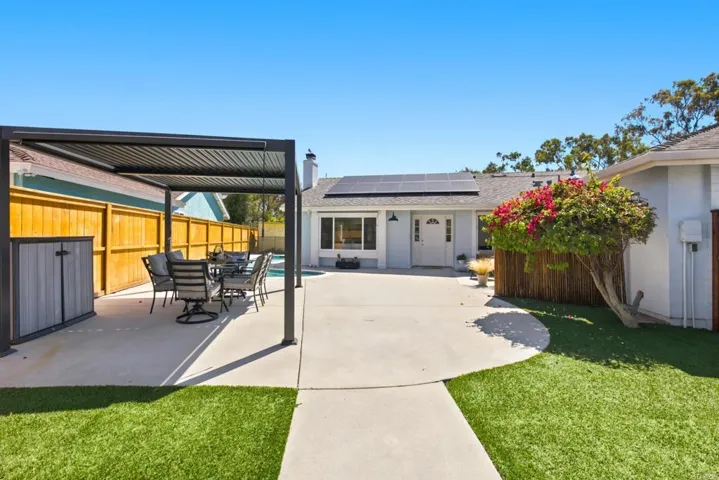 Great for entertaining and enjoying the SoCal lifestyle
