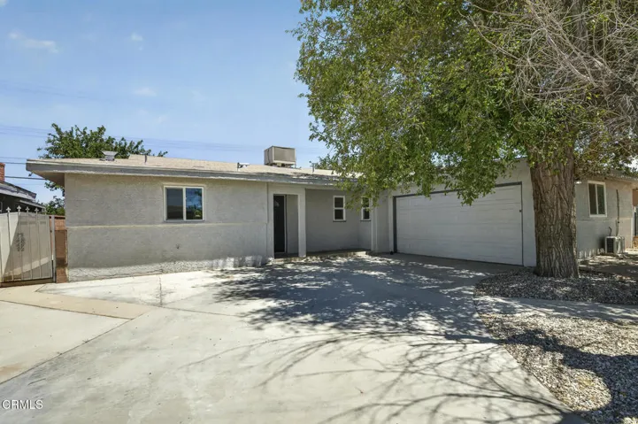 004_137 E Ave J8_GYP-MLS