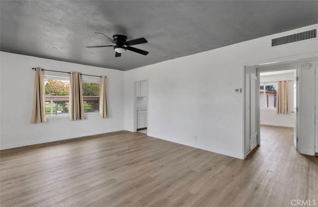 16777 Merrill, Victorville, California 92395 — photo 5