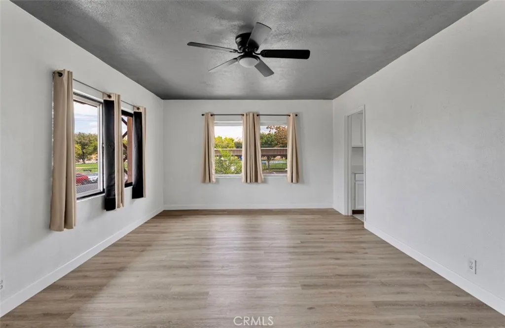 16777 Merrill, Victorville, California 92395 — photo 4