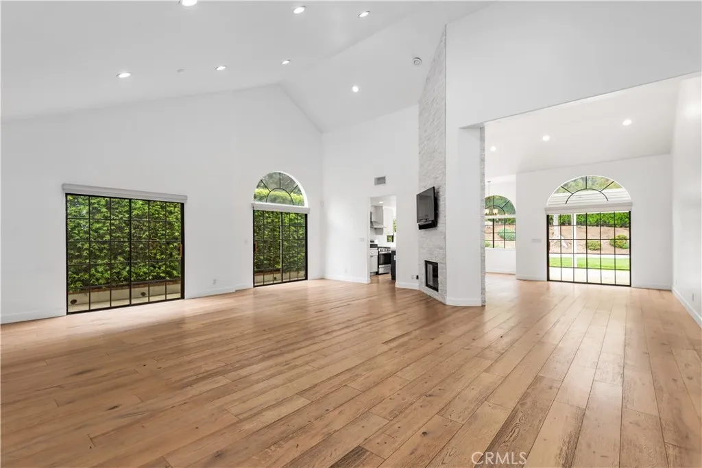 729 Maywood Court, Westlake Village, California 91362 — photo 4