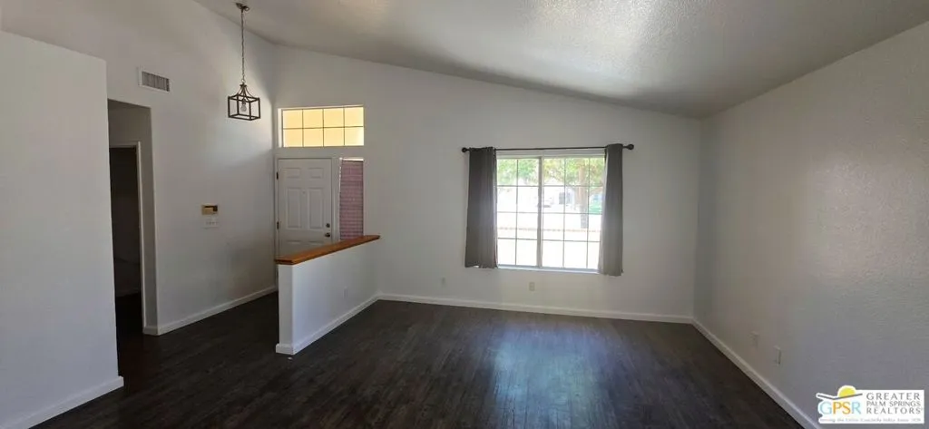 1007 Serena Drive, San Jacinto, California 92583 — photo 4