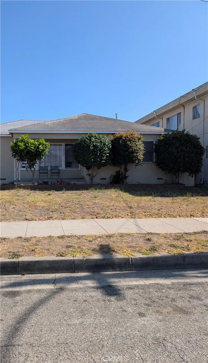 4220 W 118th