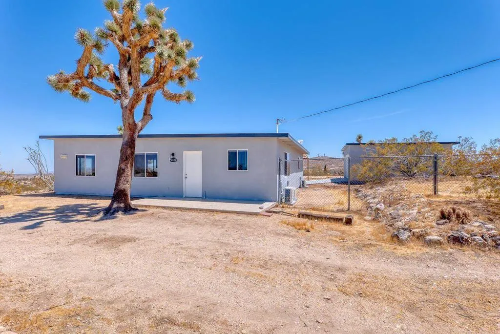 58137 Sun Mesa Drive, Yucca Valley, California 92284 — photo 4