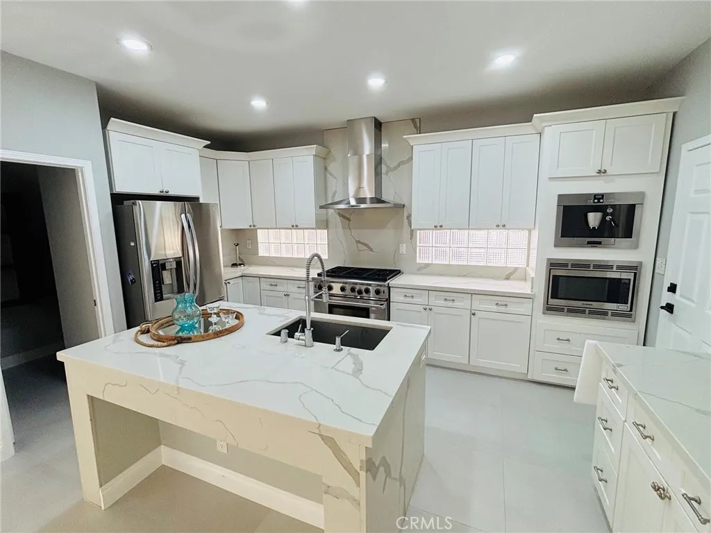 518 Goldenwest, Huntington Beach, California 92648 — photo 5