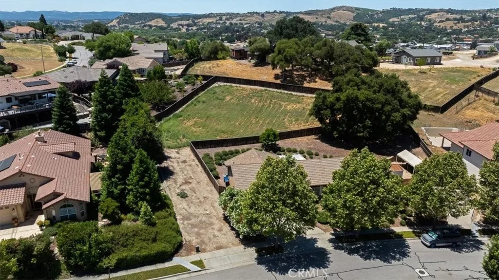 609 Navajo, Paso Robles, California 93446 — photo 4