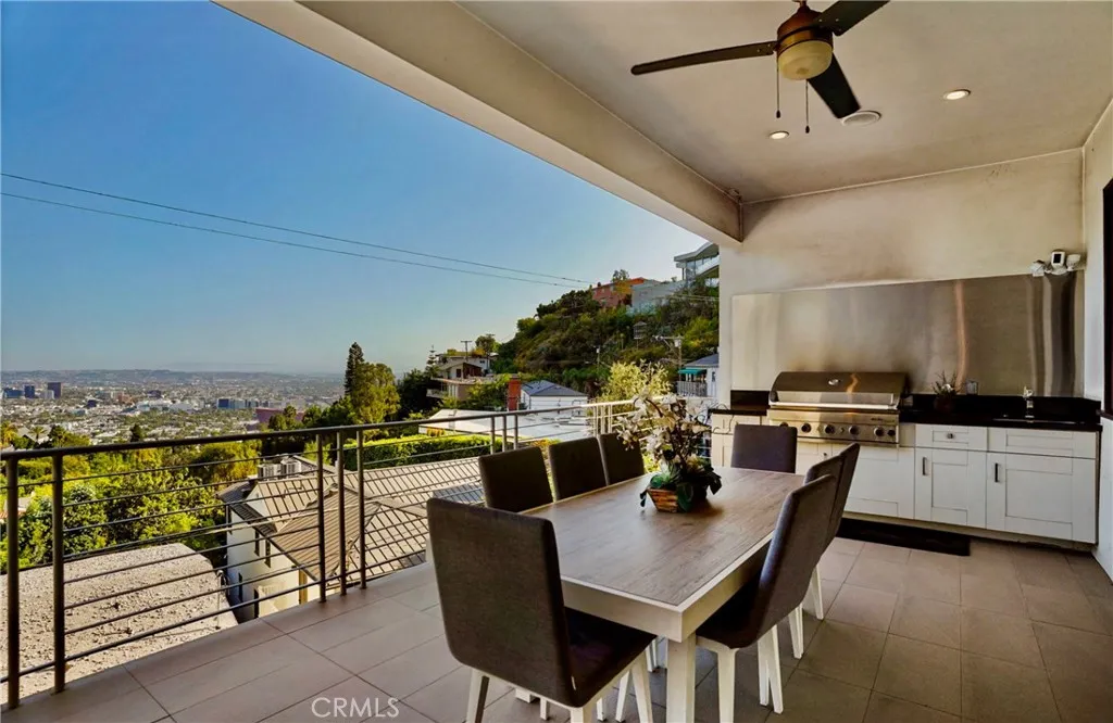 8835 Evanview, Los Angeles, California 90069 — photo 4