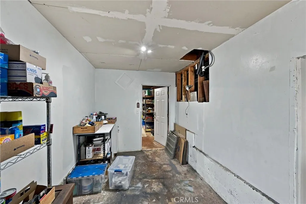 Under house storage/wine cellar space