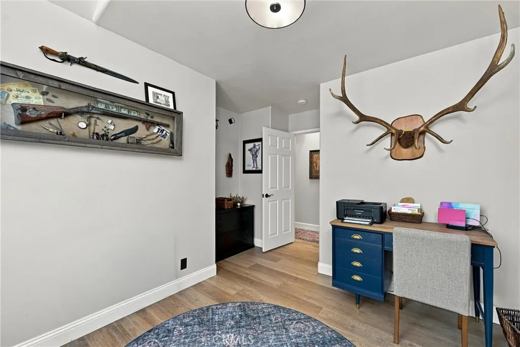 Second room (no closet)