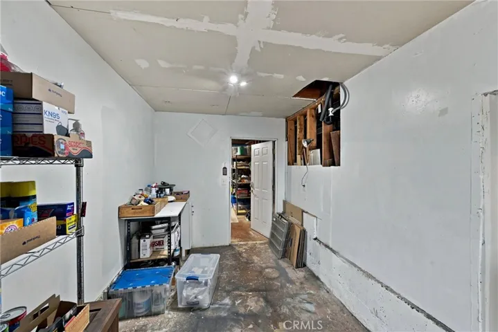 Under house storage/wine cellar space