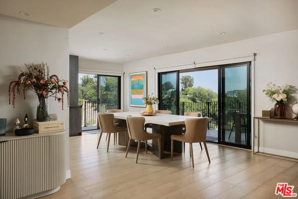 3731 Blue Canyon Drive, Studio City, California 91604 — photo 4