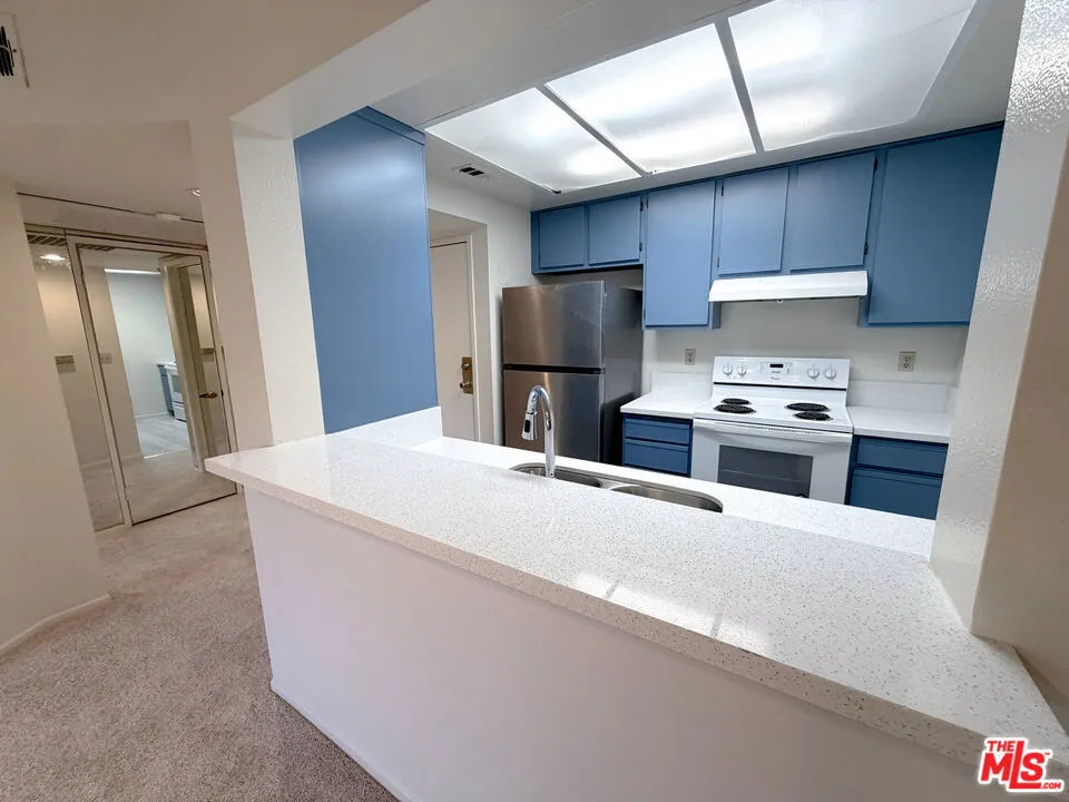 501 Palisades Drive 317, Pacific Palisades, California 90272 — photo 4