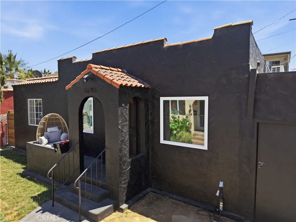 2245 Pine Avenue, Long Beach, California 90806 — photo 4