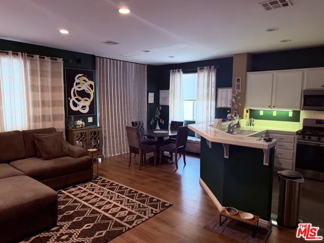 12452 Sonoma Drive, Pacoima, California 91331 — photo 4