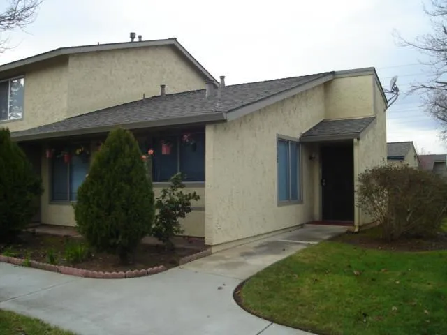 3302 Cannongate Ct