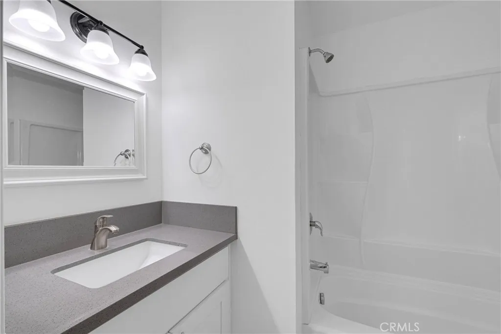 2nd Bathroom