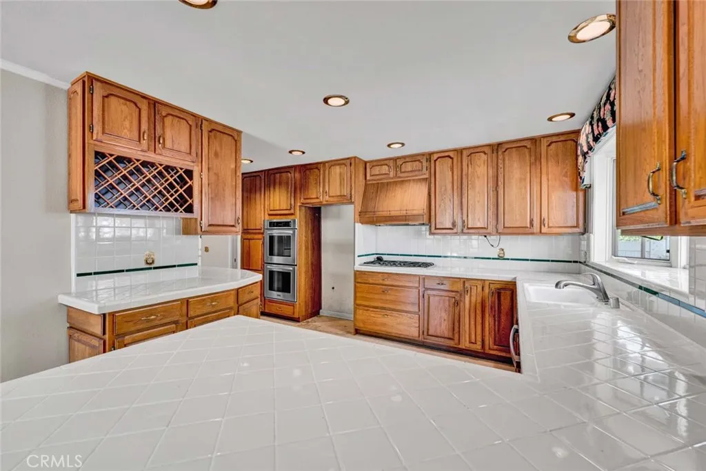 ANOTHER ANGLE OF THE KITCHEN