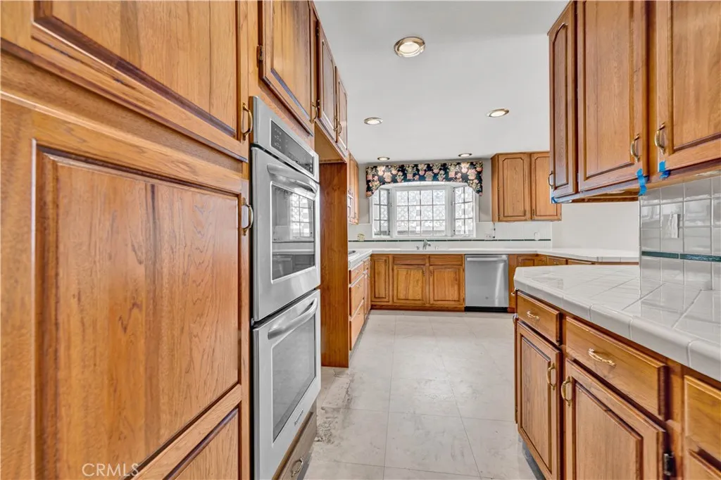 KITCHEN VIEW