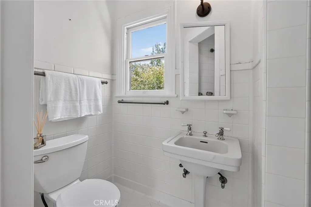 Ensuite Bathroom Bedroom 2