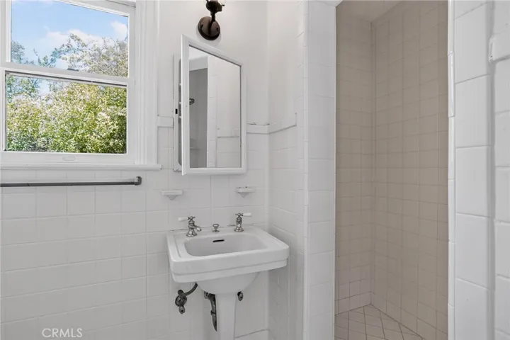Ensuite Bathroom Bedroom 2