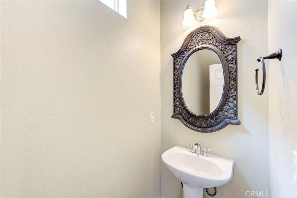 Downstairs guest bathroom ~