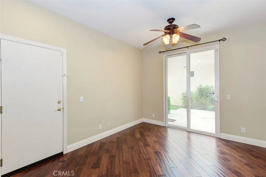 Additional room great for office, play room or exercise room ~