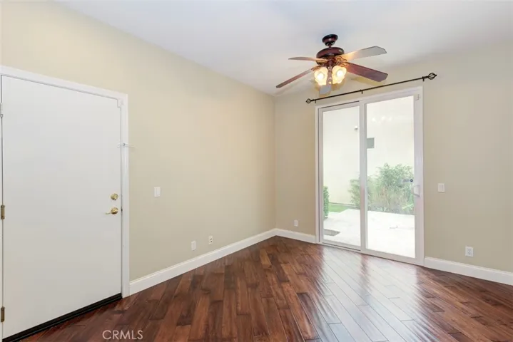 Additional room great for office, play room or exercise room ~