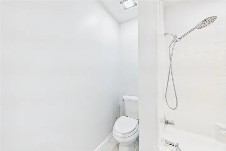 soaker tub and shower in primary
