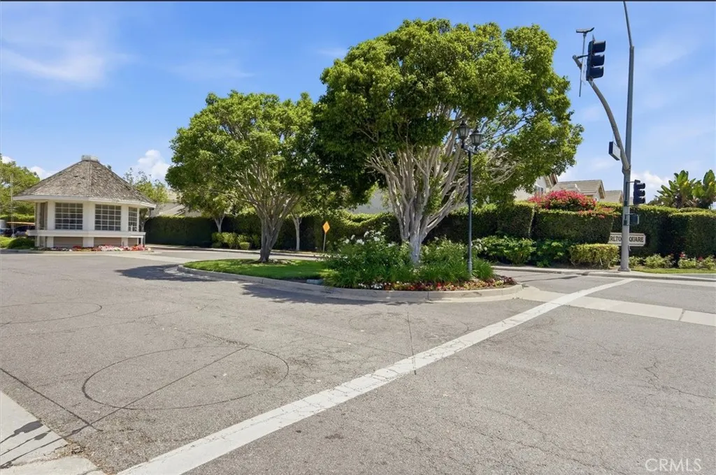 3859 Thorncroft Lane E, Inglewood, California 90305 — photo 5