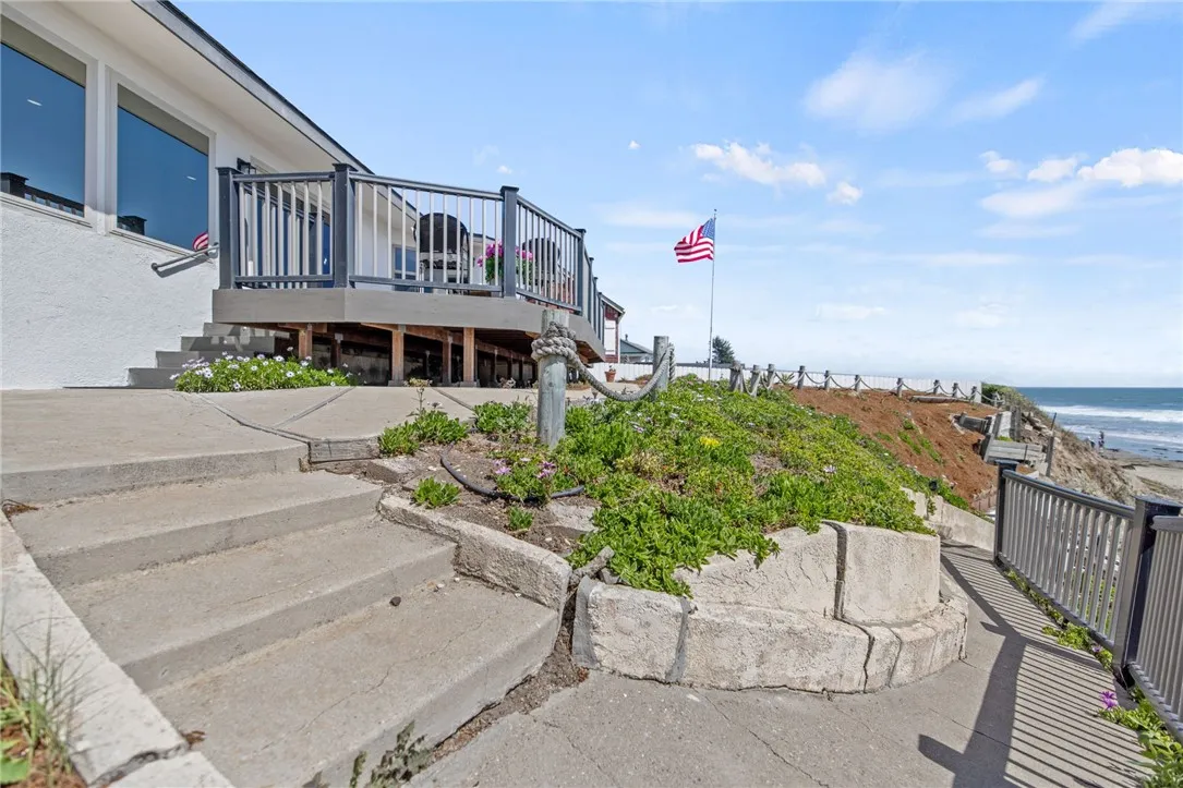 walkway down to beach deck