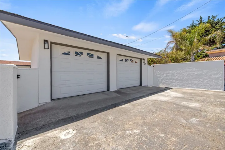 Detatched Garage