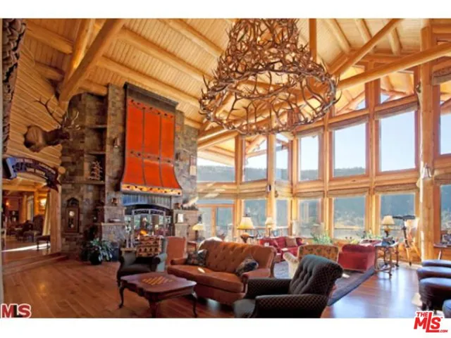 39' ceilings