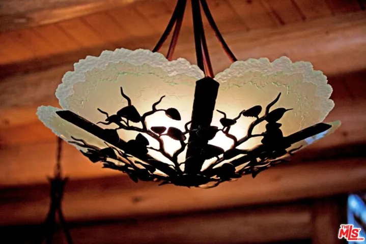 Light Detail