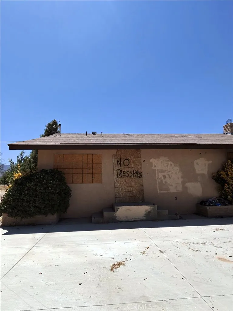 9640 Malpaso, Phelan, California 92371 — photo 4