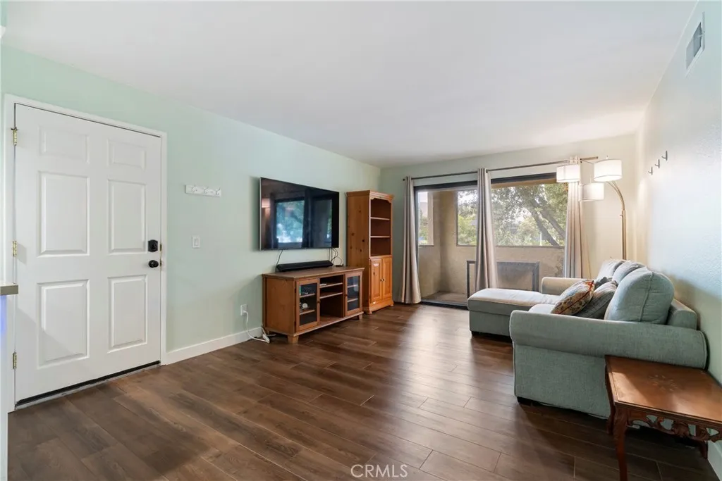1114 W Blaine 204, Riverside, California 92507 — photo 5