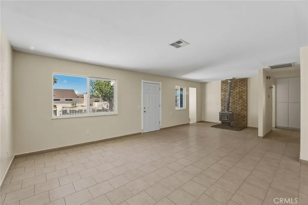 1520 Armory, Barstow, California 92311 — photo 4