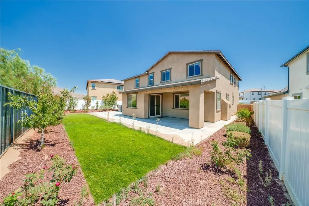 2755 Arches Court, Jurupa Valley, California 92509 — photo 4