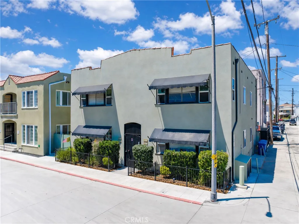 421 N Rose