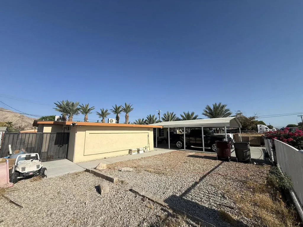 3749 Catalina Dr