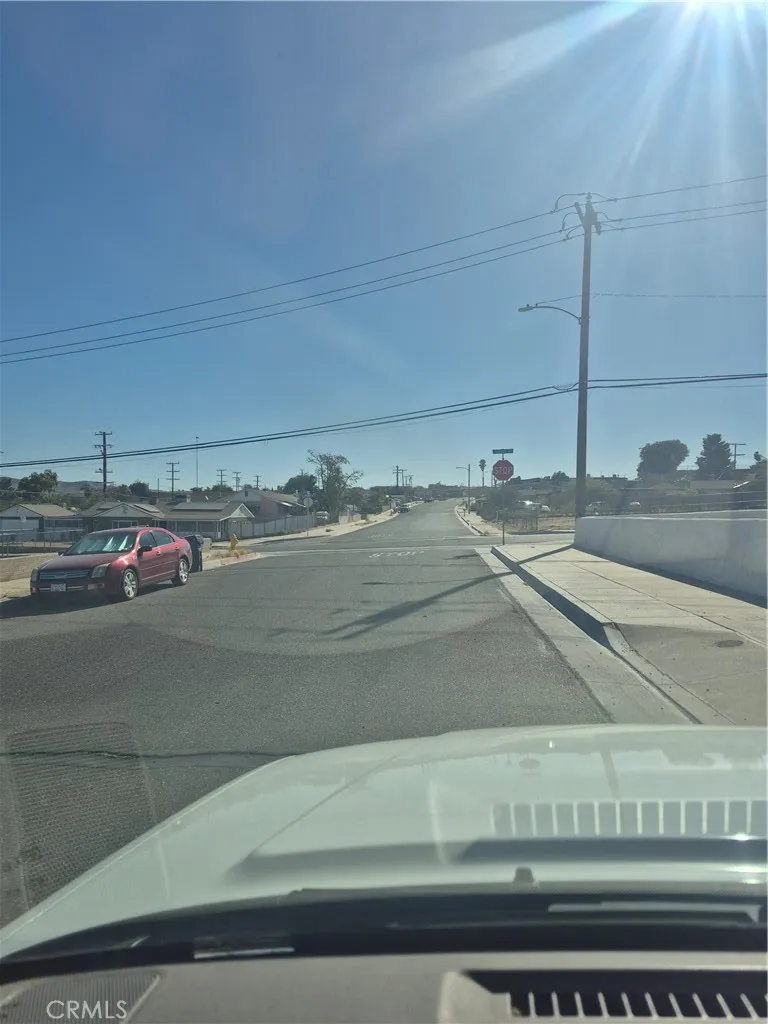 711 W Buena Vista, Barstow, California 92311 — photo 4