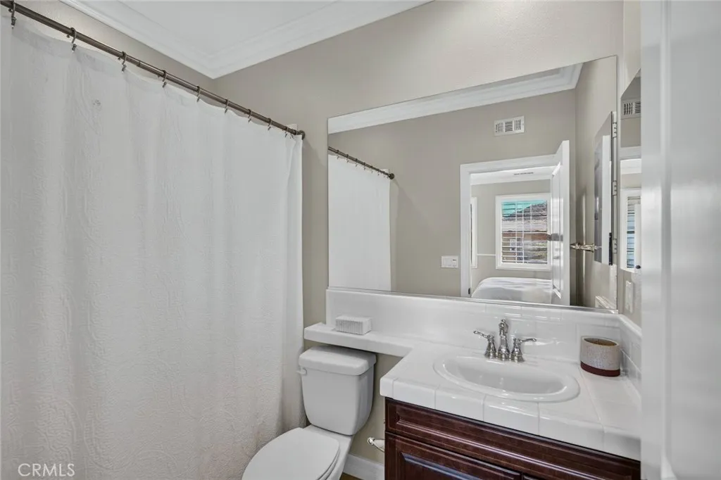 Ensuite bathroom in bedroom #6