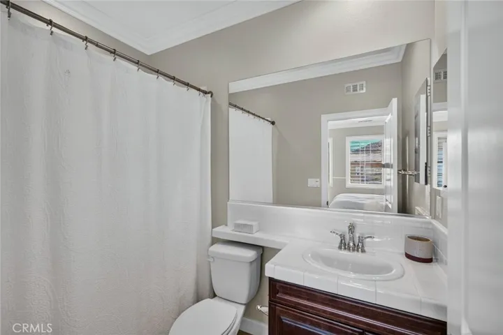 Ensuite bathroom in bedroom #6